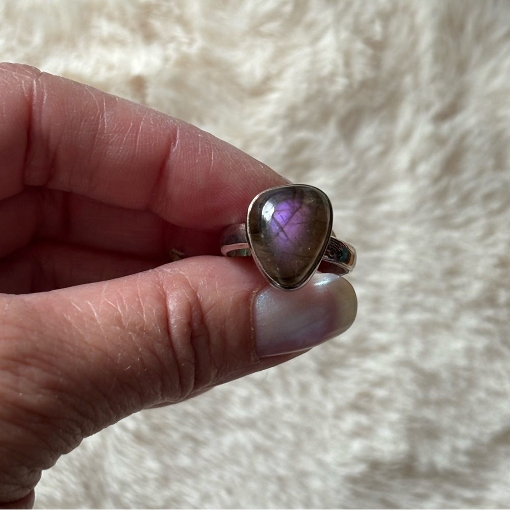 Purple Labradorite Ring - Picture 7 of 10